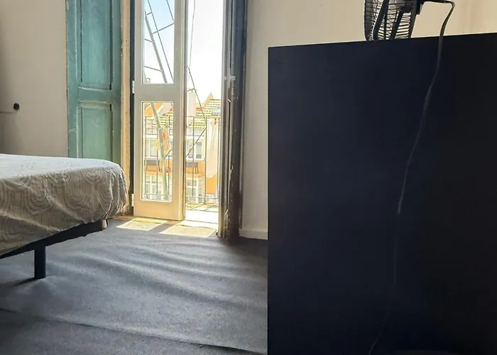 ホームステイ Marques Budget